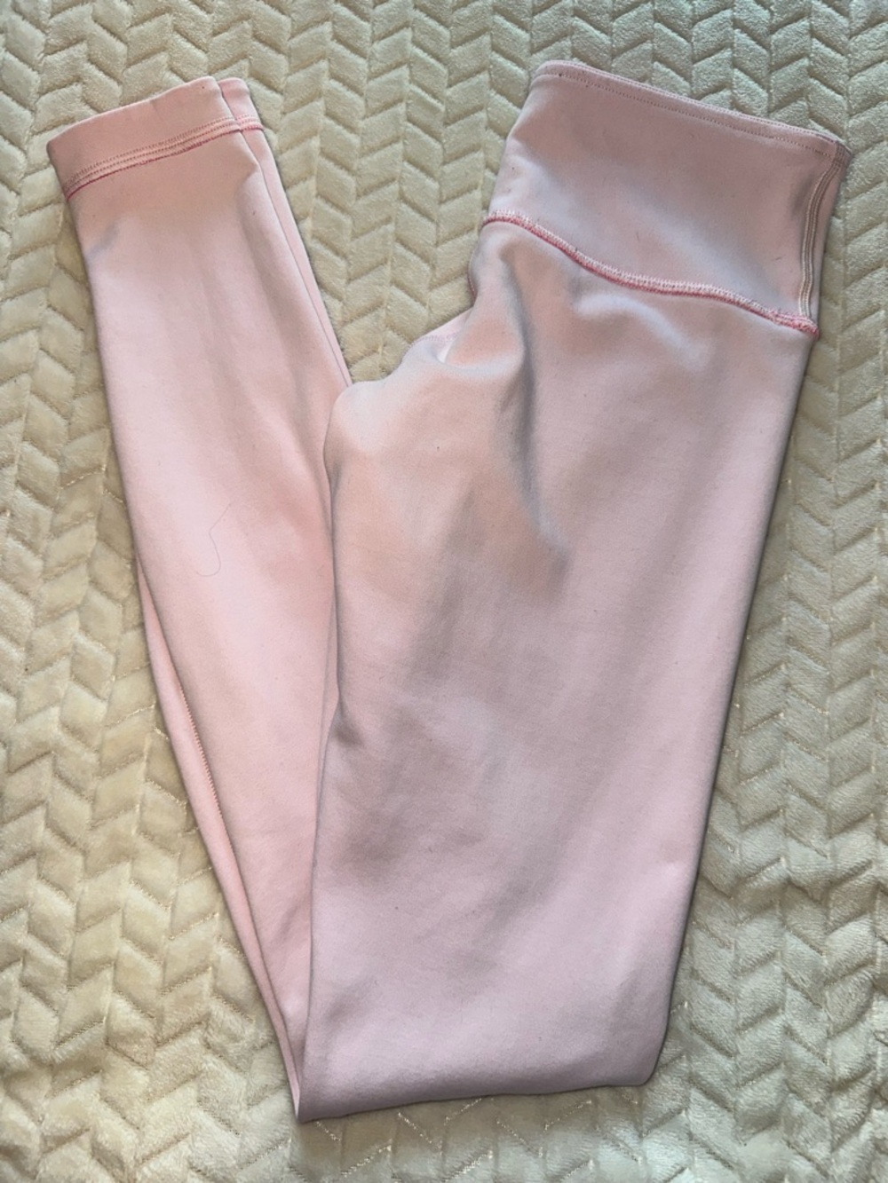 Lululemon Wunder Under Pant Reversible
Parfait Pink & Pinkelicious Size 4 - Picture 2 of 12